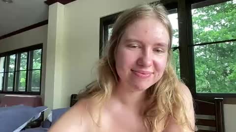 fluffy_bunnyxxx online show from March 10, 6:49 am