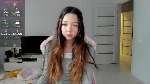 Snapshot of fluffy_rose chatting on May 31, 3:15 am Rose online show from May 31, 3:15 am