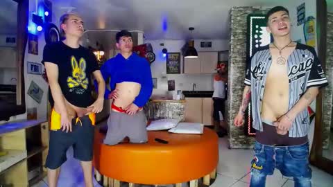 flyckers online show from December 23, 12:46 am