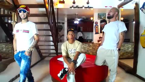 flyckers online show from December 30, 6:38 pm