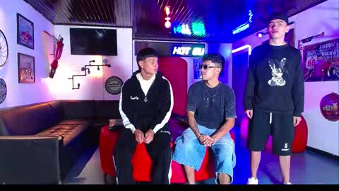 flyckers online show from February 17, 7:09 pm