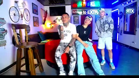 flyckers online show from April 5, 12:02 pm