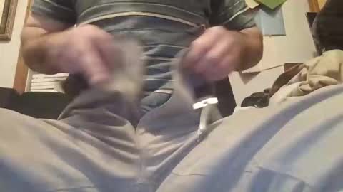 flyyguy69 online show from December 5, 11:41 am