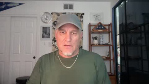 Snapshot of fnkywht60smthng_ chatting on May 28, 8:06 pm fnkywht60smthng_ online show from May 28, 8:06 pm