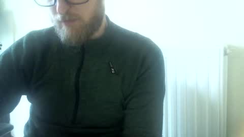 Snapshot of fns2011 chatting on November 10, 9:19 am fns2011 online show from November 10, 9:19 am