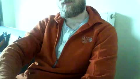 Snapshot of fns2011 chatting on March 9, 9:35 am fns2011 online show from March 9, 9:35 am