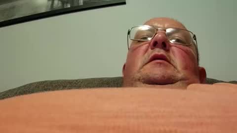 Snapshot of focusfuker chatting on September 25, 10:57 pm focusfuker online show from September 25, 10:57 pm