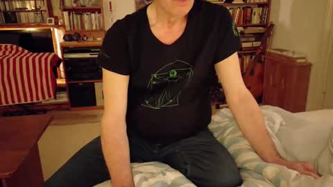Snapshot of foolforyoubabe chatting on April 6, 7:15 pm cum together online show from April 6, 7:15 pm
