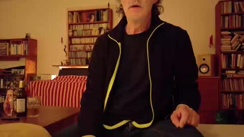 Snapshot of foolforyoubabe chatting on April 29, 7:53 pm cum together online show from April 29, 7:53 pm