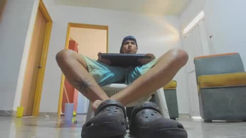 Snapshot of foot_master777 chatting on January 23, 2:28 pm foot_master777 online show from January 23, 2:28 pm