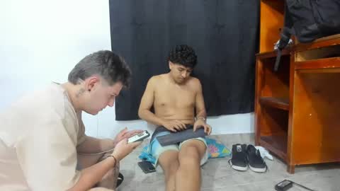 Snapshot of foot_master777 chatting on February 10, 11:23 pm foot_master777 online show from February 10, 11:23 pm