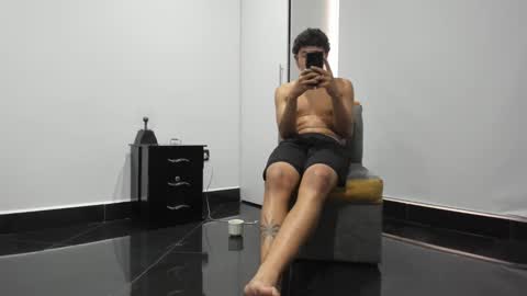 Snapshot of foot_master777 chatting on February 26, 9:48 pm foot_master777 online show from February 26, 9:48 pm