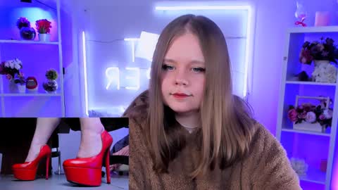 Snapshot of footfetish_baby chatting on February 7, 11:03 pm Molly online show from February 7, 11:03 pm