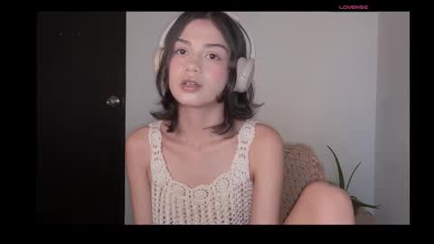 Snapshot of forbidden_candy_ chatting on December 15, 2:16 am forbidden candy online show from December 15, 2:16 am