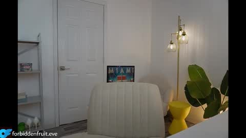 forbiddenfruit_eve online show from February 10, 5:28 pm