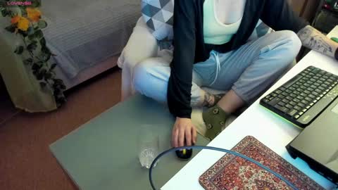 Snapshot of forest_lina chatting on January 12, 3:03 pm     online show from January 12, 3:03 pm