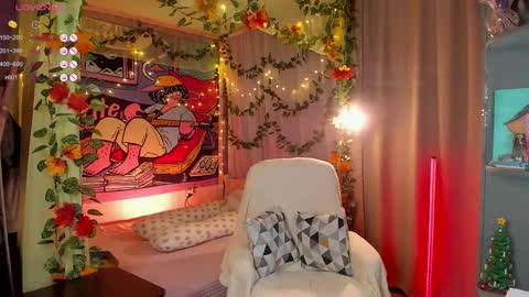 Snapshot of forest_lina chatting on February 10, 12:50 pm     online show from February 10, 12:50 pm