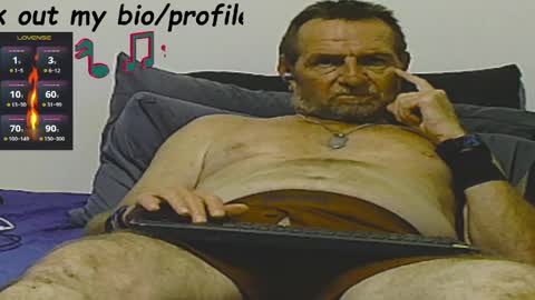 Snapshot of forexxxx_man chatting on April 26, 10:35 am doc online show from April 26, 10:35 am