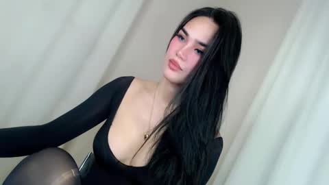 KHATRINA STACIE MARIE online show from March 26, 12:39 am