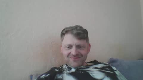 Snapshot of forgotten_lover chatting on May 4, 8:21 am forgotten_lover online show from May 4, 8:21 am