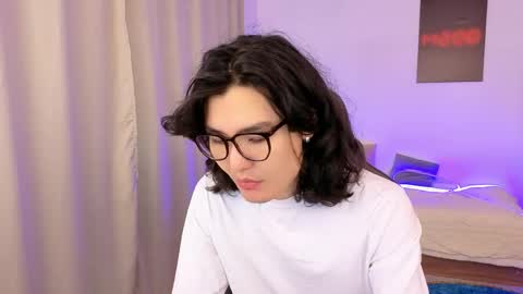 Snapshot of formoverfear chatting on May 12, 8:55 am Yukio online show from May 12, 8:55 am
