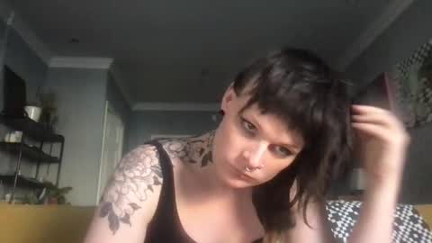 forthedolls online show from October 9, 9:02 pm