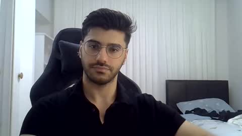 Snapshot of fortiori8 chatting on May 27, 1:57 am fortiori8 online show from May 27, 1:57 am