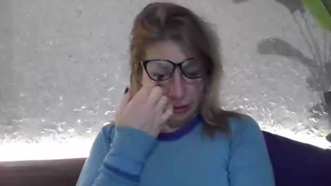 Snapshot of fox_red_lady7 chatting on December 5, 9:28 pm fox_red_lady7 online show from December 5, 9:28 pm