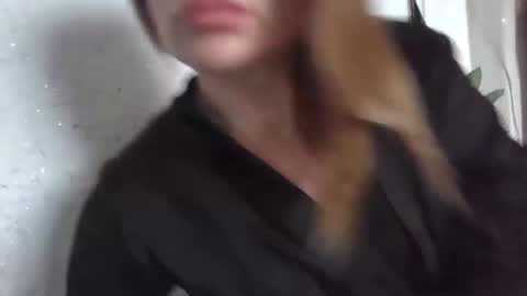 Snapshot of fox_red_lady7 chatting on February 2, 8:35 am fox_red_lady7 online show from February 2, 8:35 am