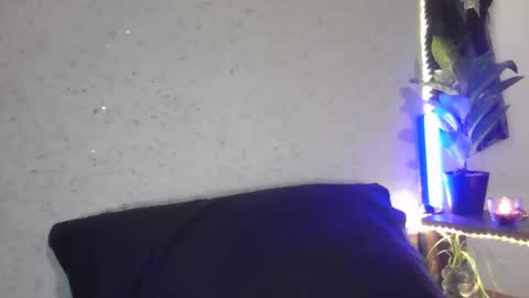 Snapshot of fox_red_lady7 chatting on February 26, 6:21 pm fox_red_lady7 online show from February 26, 6:21 pm