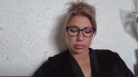 fox_red_lady7 online show from April 5, 8:33 am