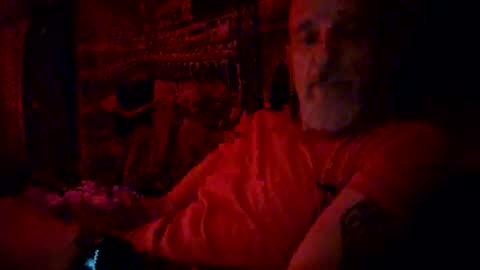 Snapshot of foxbodydave chatting on May 13, 10:34 am foxbodydave online show from May 13, 10:34 am