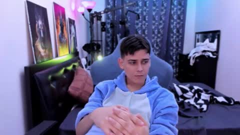 Foxicfu online show from September 17, 2:08 pm