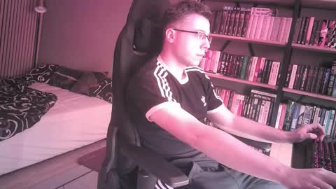 Snapshot of foxking4u chatting on November 2, 7:27 pm Adrian online show from November 2, 7:27 pm