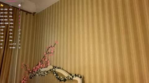 Snapshot of foxxx_tail chatting on May 1, 1:05 pm Petra online show from May 1, 1:05 pm
