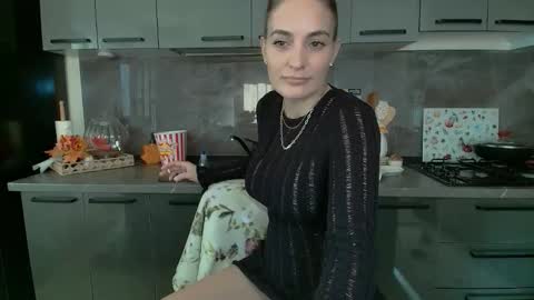 Snapshot of foxxyanna chatting on September 15, 6:46 am Ana online show from September 15, 6:46 am