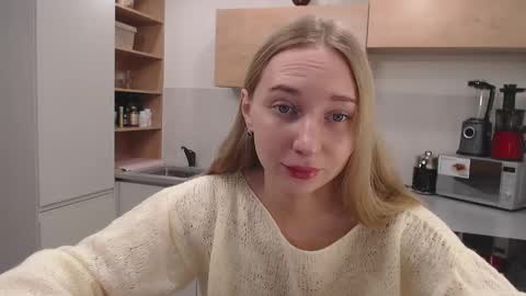 Snapshot of foxy0990 chatting on January 11, 9:47 am Maria online show from January 11, 9:47 am