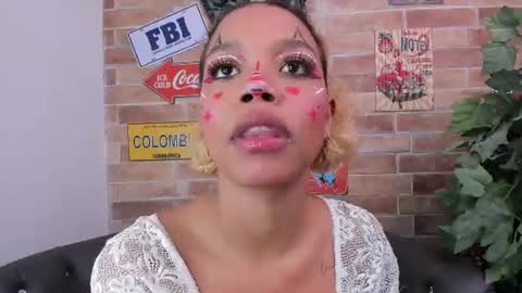 Snapshot of foxy__karla chatting on July 10, 7:05 pm Karla online show from July 10, 7:05 pm