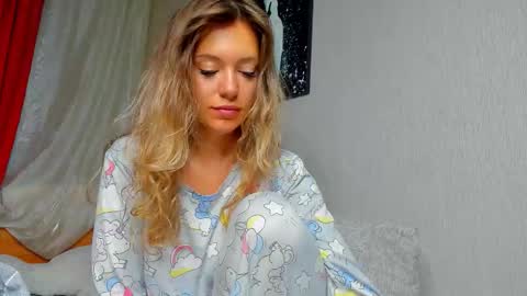 Foxy online show from September 30, 12:15 am