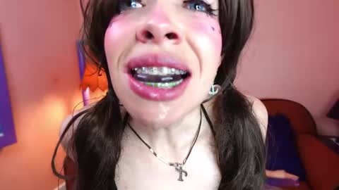 Miss Evans online show from March 27, 6:18 pm