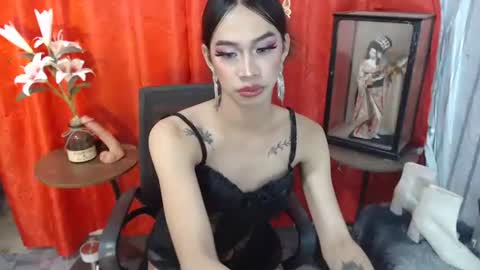 foxy_goddess online show from April 28, 12:31 am
