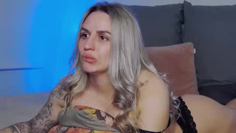 Foxy Kimmi online show from March 19, 5:00 am