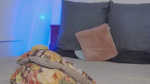 Foxy Kimmi online show from March 22, 6:39 am