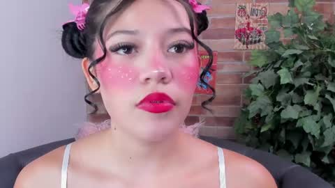 Snapshot of foxy_loren chatting on June 20, 11:02 am Loren online show from June 20, 11:02 am