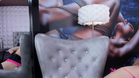 Snapshot of foxy_rhenna chatting on October 28, 6:10 pm Miss Rhenna online show from October 28, 6:10 pm