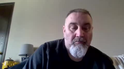 Snapshot of foxyfang chatting on March 8, 2:40 pm foxyfang online show from March 8, 2:40 pm