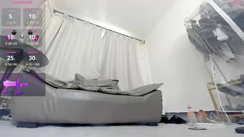 yiyi online show from March 12, 8:09 am