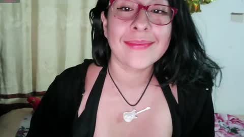 Snapshot of foxymalish chatting on June 26, 5:34 am Malishka online show from June 26, 5:34 am