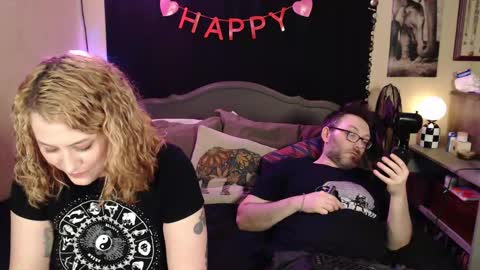 Snapshot of foxymalloryknoxy69 chatting on February 22, 7:56 am Mallory Koxx online show from February 22, 7:56 am