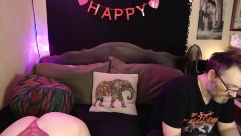 Snapshot of foxymalloryknoxy69 chatting on March 2, 8:05 am Mallory Koxx online show from March 2, 8:05 am